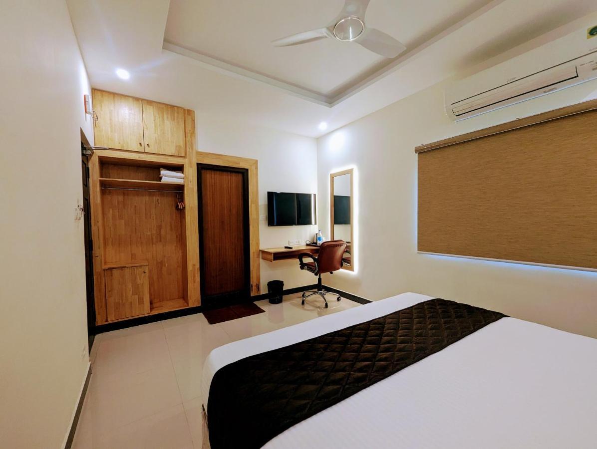 Tiruchirappalli Tpc Camphor酒店 外观 照片